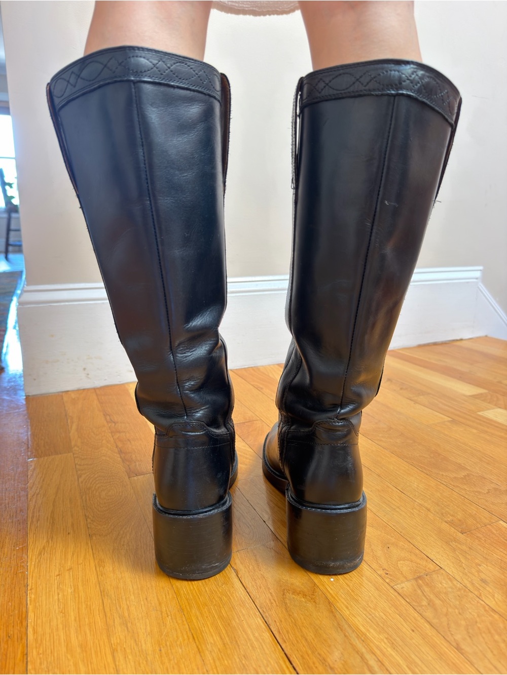 Frye Kate Pull On Boot - Picture 5 of 6